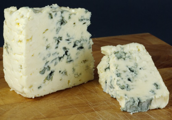 1101012 Formaggio Niva. 2,5 kg.