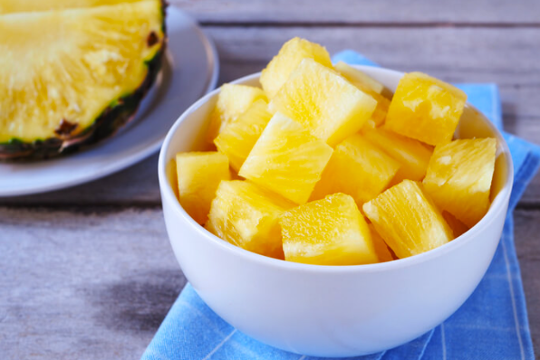 1204002 Ananas a Cubetti. 3,05 kg.